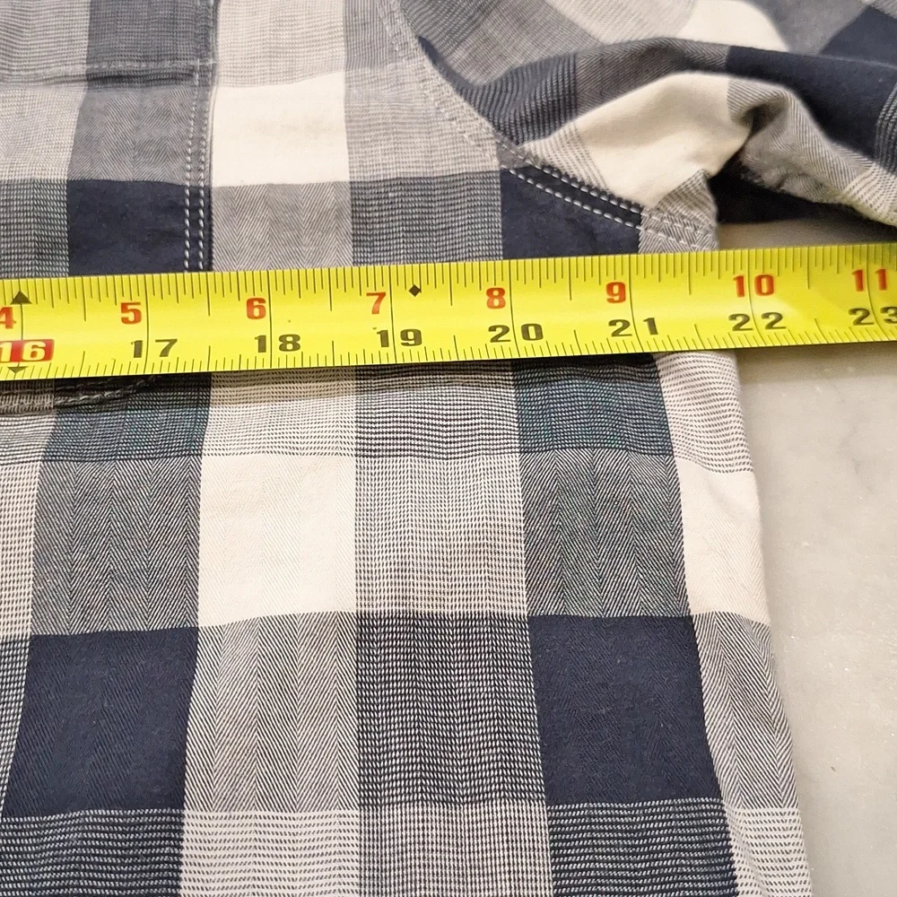 The North Face Men's Blue Plaid Shortsleeve Shirt Sz Large Navy White Hiking‎